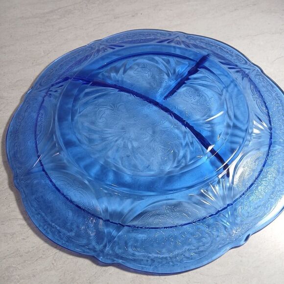 Cobalt Blue Three Sectioned Glass Plate 10ins by 10ins - Picture 3 of 3